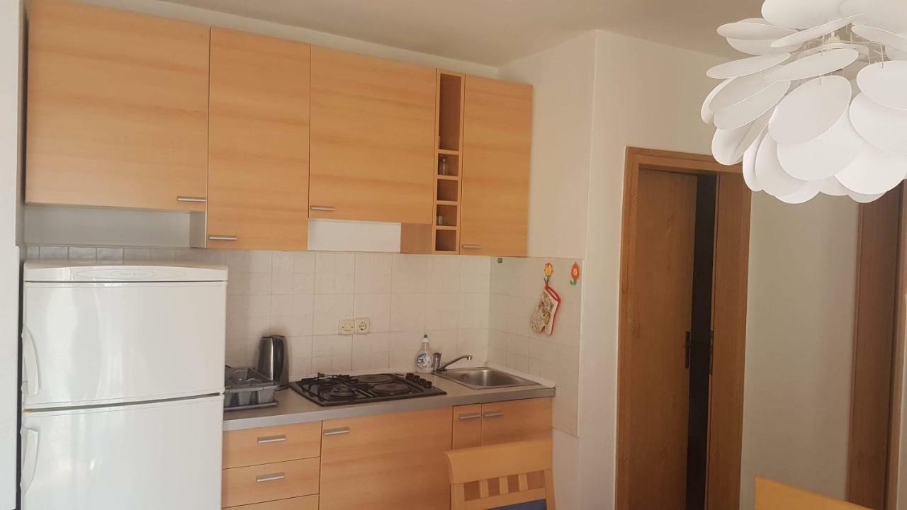 Apartment Zeljka Nerezine Esterno foto