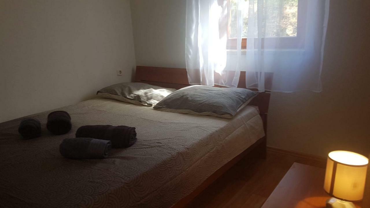 Apartment Zeljka Nerezine Esterno foto